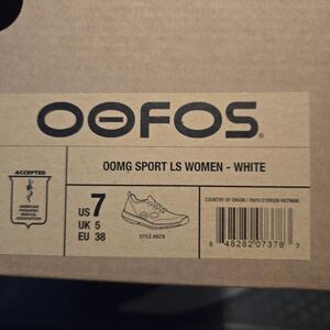 OOFOS Women's OOMG Sport LS Sneakers - White